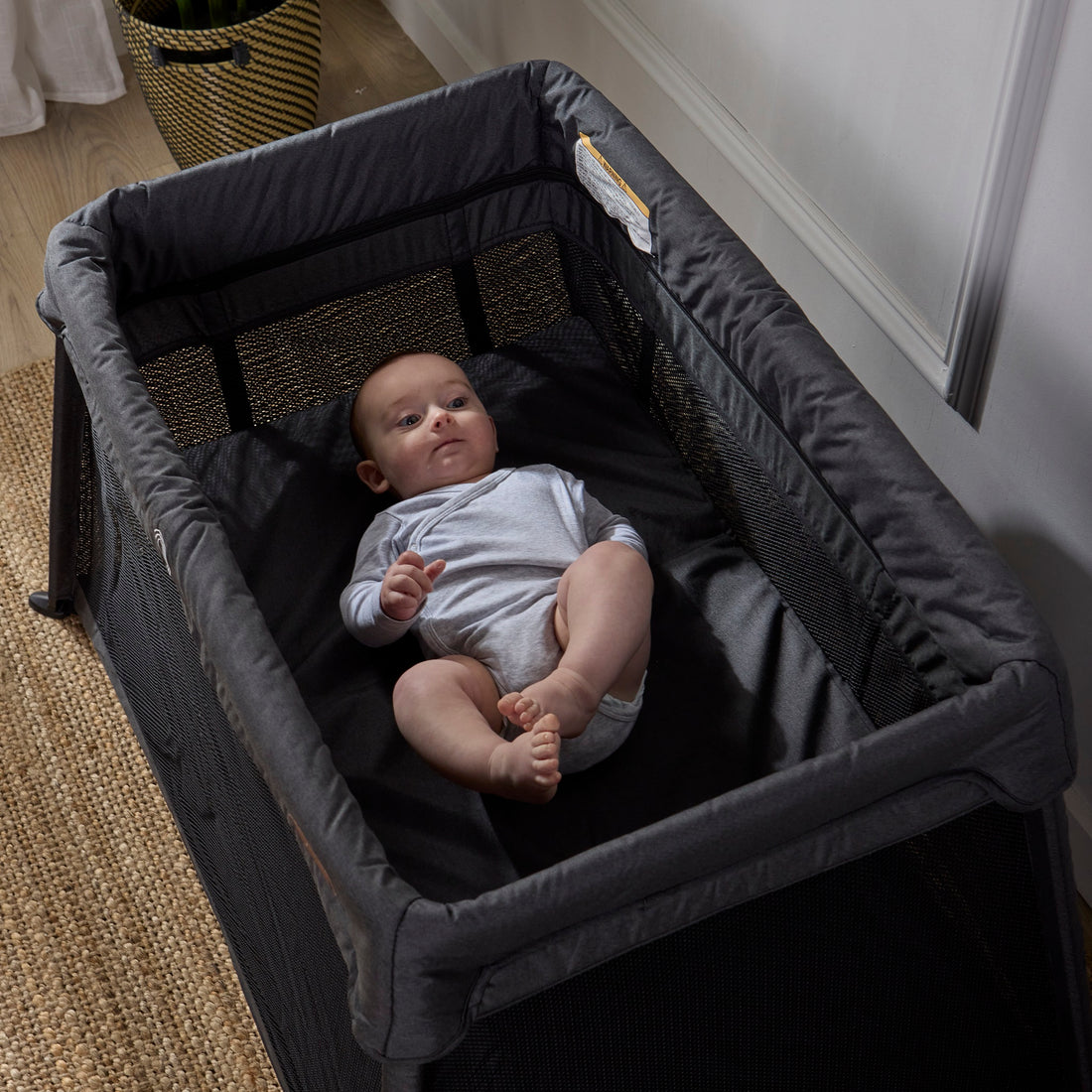 Air2 Travel Cot