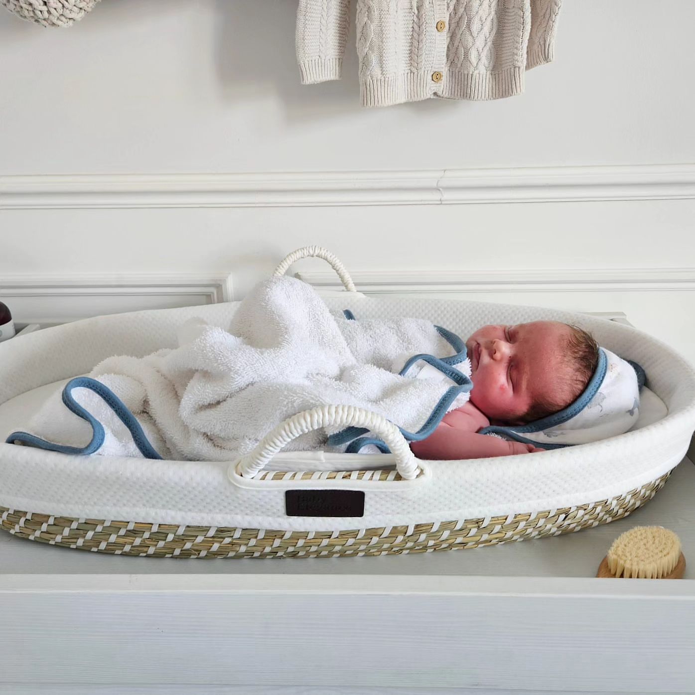 Sea-Grass Baby Changing Basket with Waterproof Mattress