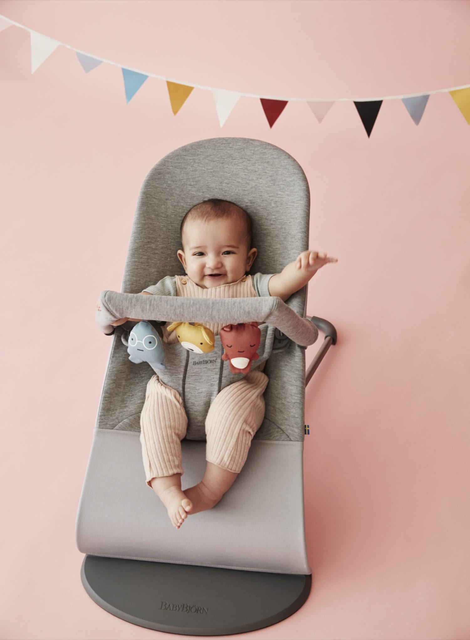 Baby bjorn bouncer pink hotsell and grey